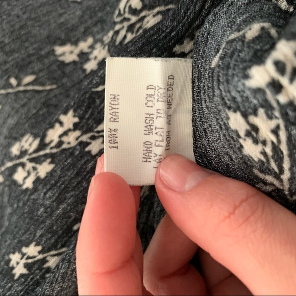 Button-Up Top - Picture 7 of 7